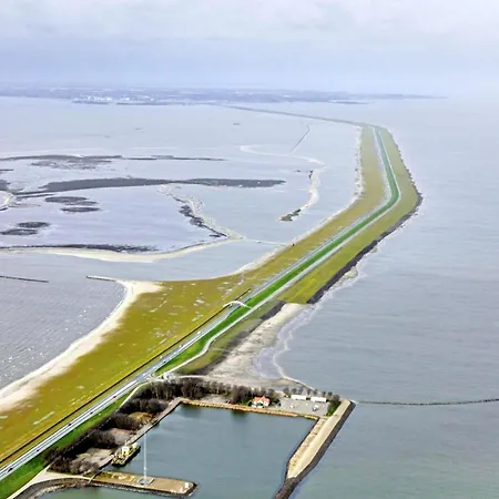 In With Stunning Sea Views *