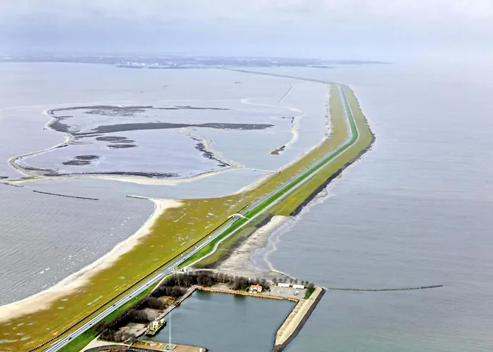 In With Stunning Sea Views *