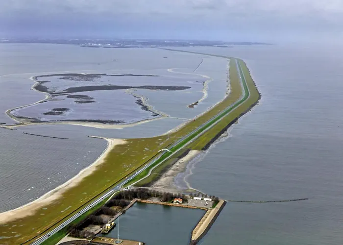 Apartment In With Stunning Sea Views *